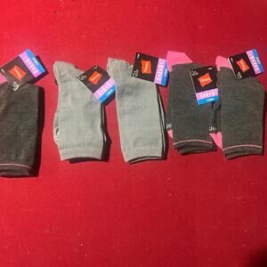 4 pairs of black and